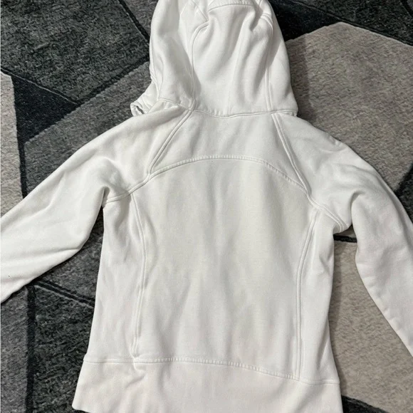 🤍 ❤️‍🔥Lululemon Athletica White Hoodie Sweater - Picture 12 of 12